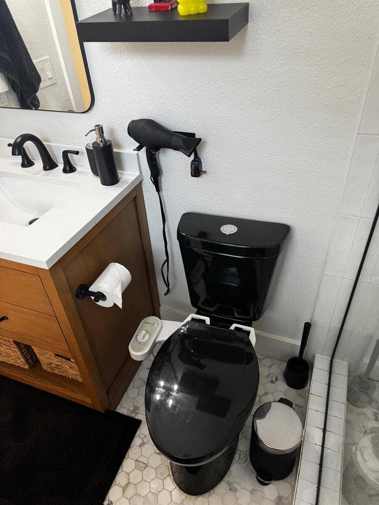 master bedroom (Female preferred)