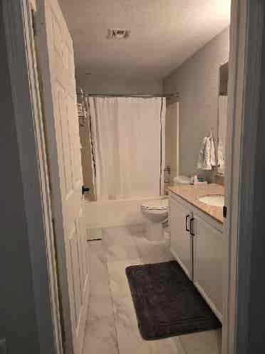 Great condo with ammenities!