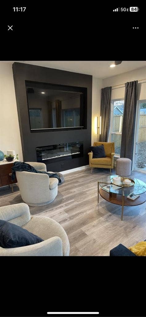 Furnished Room w/Private Bathroom