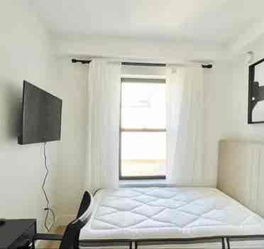 Private Room - Uptown Manhattan