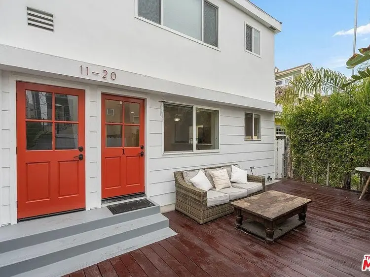 Private Venice Beach Front Room.
