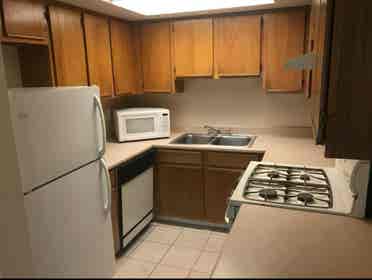 Looking for roommate!(private room)