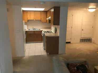 Looking for roommate!(private room)
