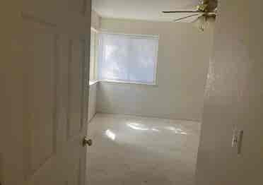 Looking for roommate!(private room)