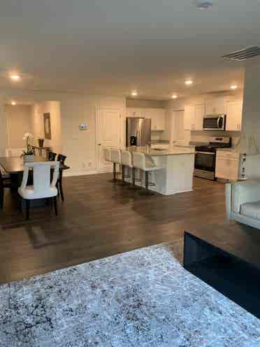 Looking for Roomates
