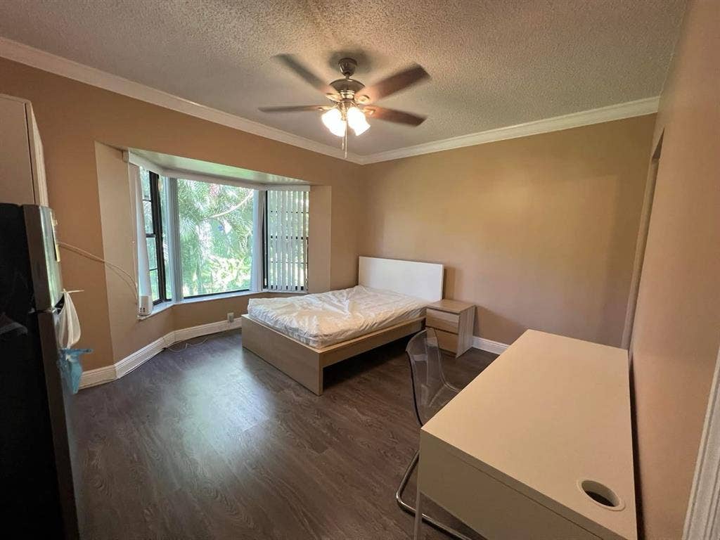 Private furnished room available