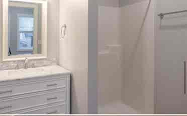 2 rooms for rent near East Town GR