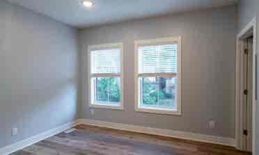 2 rooms for rent near East Town GR