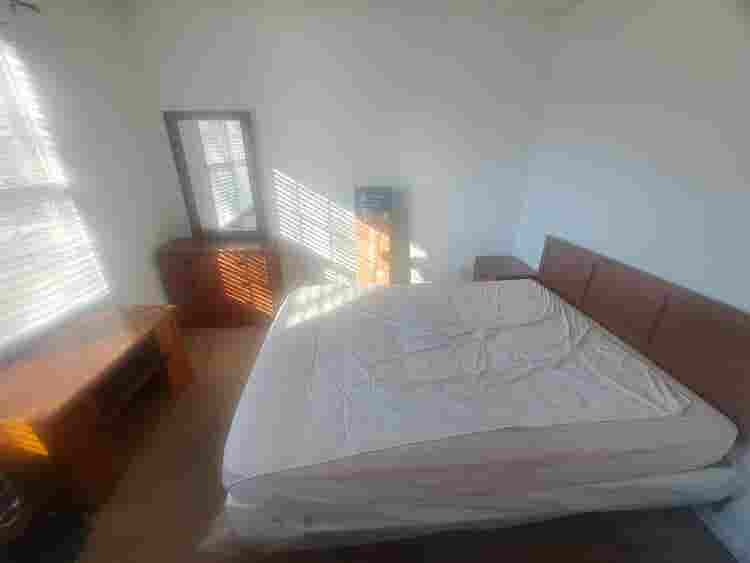 Seeking a new roommate