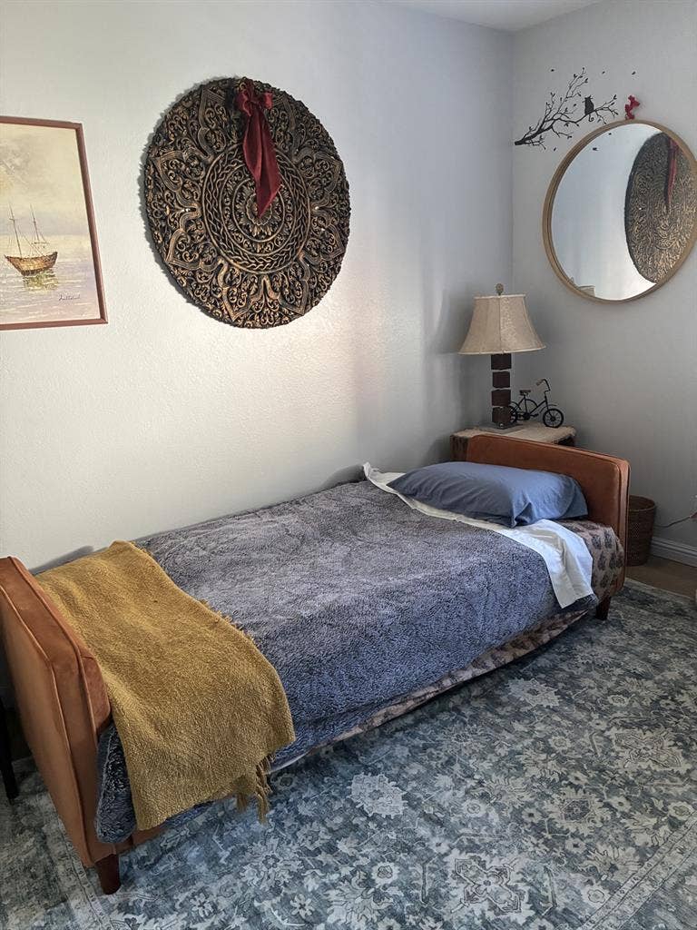 Furnd. Room/bath in private home