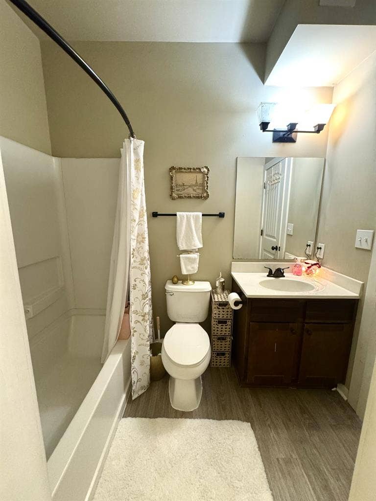 Least takeover, room for Rent!