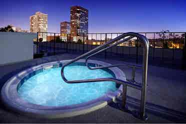 Large Brentwood Bdrm w/Prvt Bath