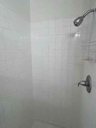Large Brentwood Bdrm w/Prvt Bath