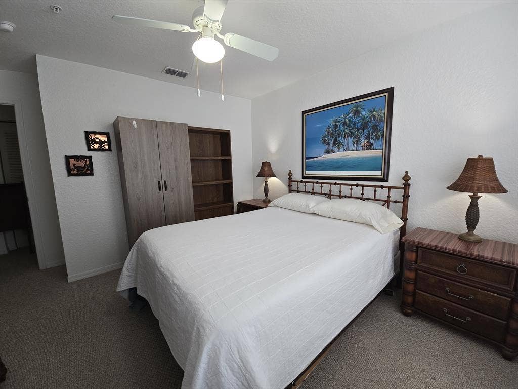 ROOM FOR RENT FOR LADY