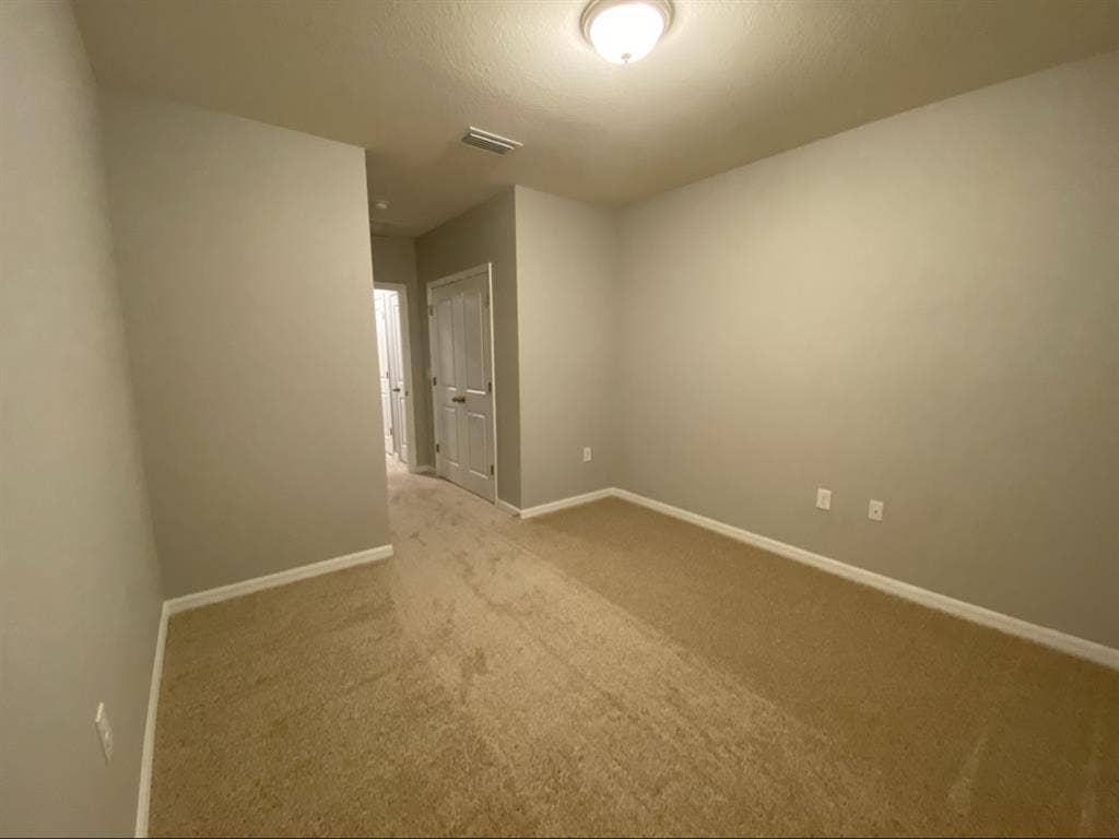 🏡 Townhome For rent!