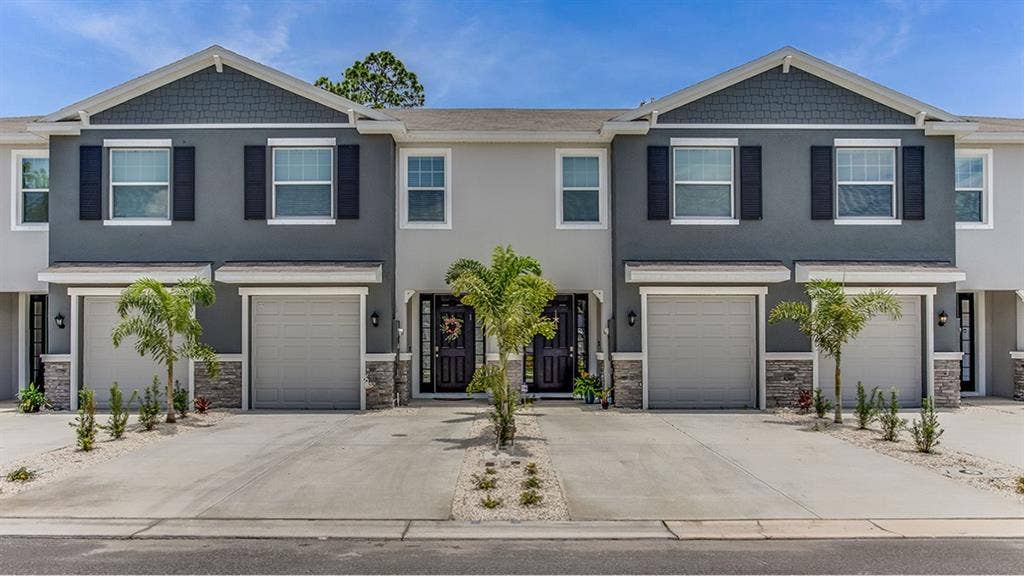 🏡 Townhome For rent!