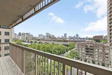 Condo in Cambridge Downtown