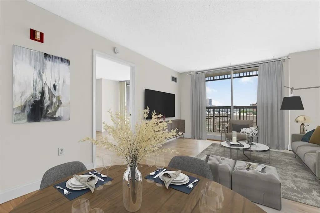 Condo in Cambridge Downtown