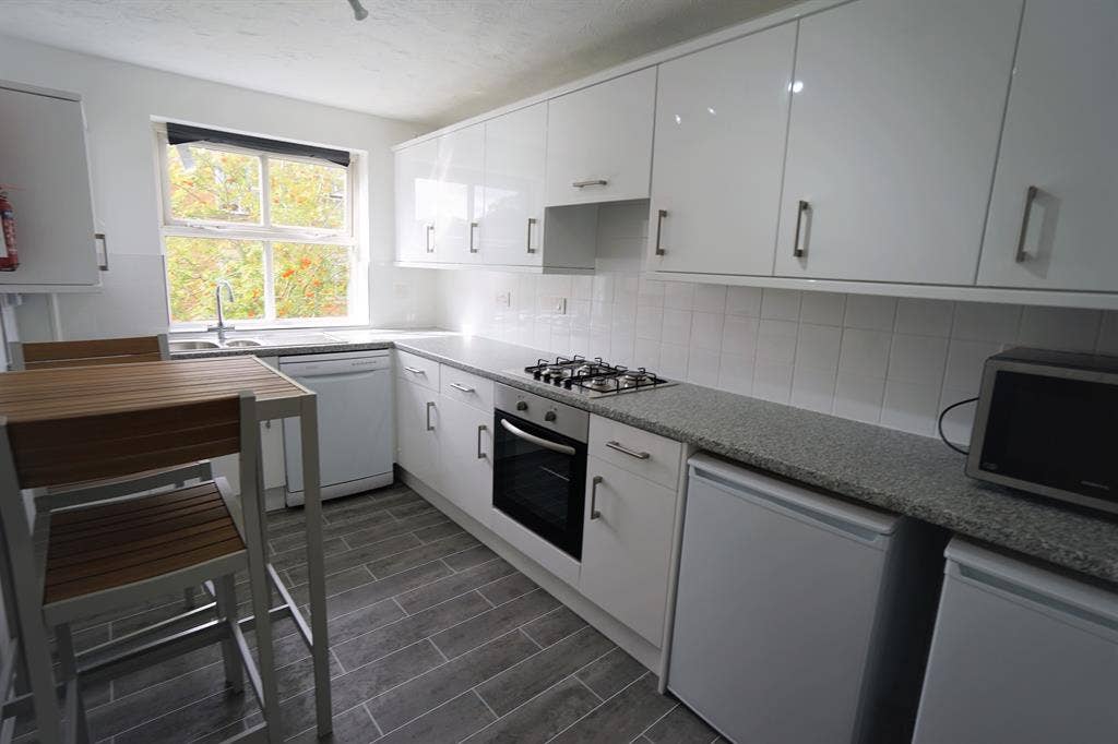 Room to sublet