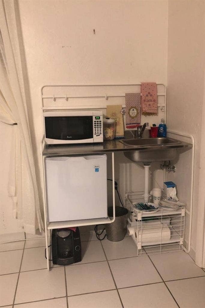 Rm 4rent Kendall
/5 min to Baptist