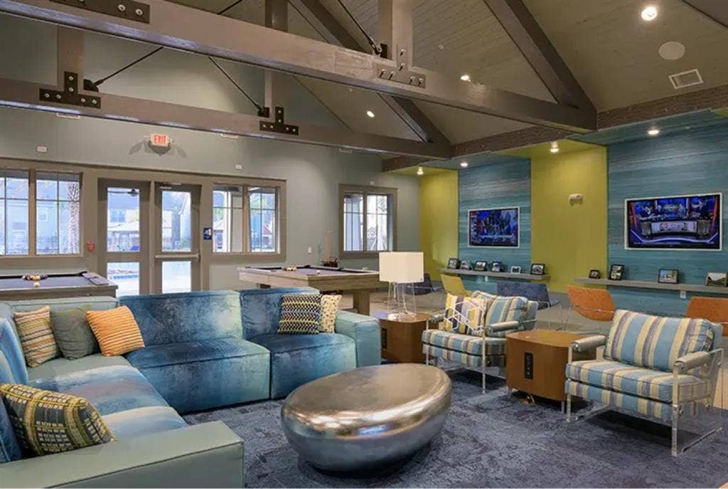 SUBLEASE AT RETREAT GVILLE