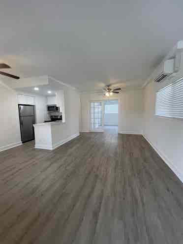 Waterfront condo! PETS ok!! Easy!