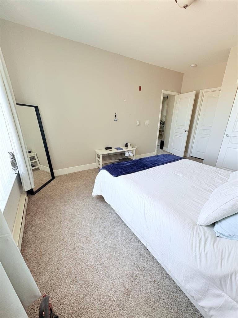 Spacious, Bright Room