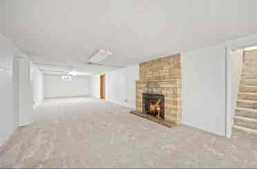 Room for rent in Hopkins house