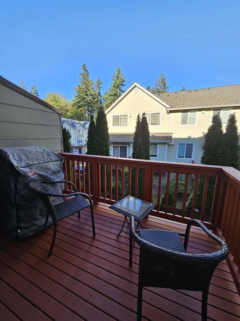 Room for Rent in Modern Townhouse