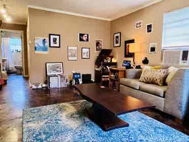 Roomie: furnished cozy wood/mod 2BR