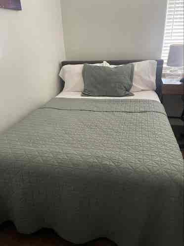 Room for rent $