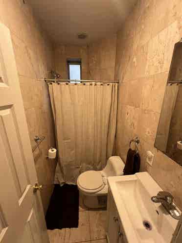 ROOM AVAILABLE – EAST VILLAGE