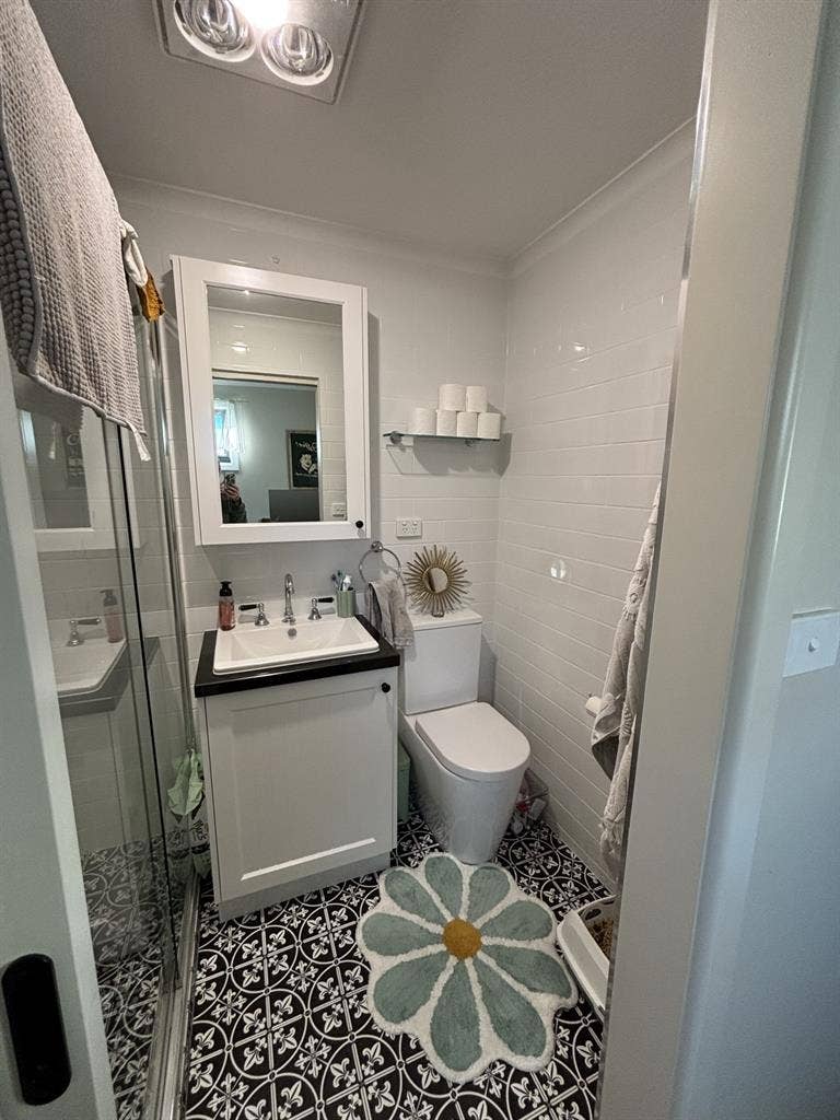 Female Roommate Wanted - Chelsea