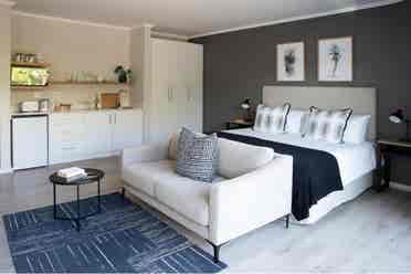 Cozy Shared Studio for Rent