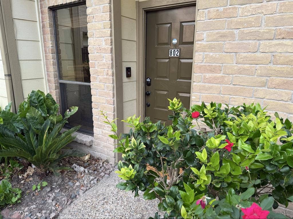 3 bedroom townhome medical center
