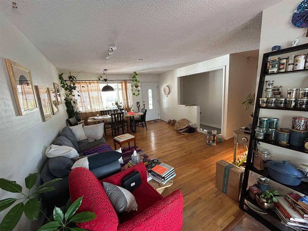 Summer Sublet Available