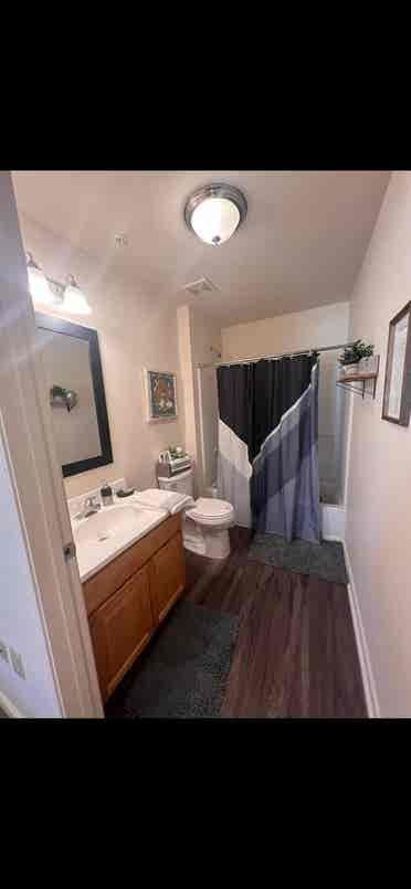 3 ROOMS AVAILABLE FOR SUBLEASE!!