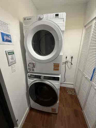 ROOM FOR RENT $