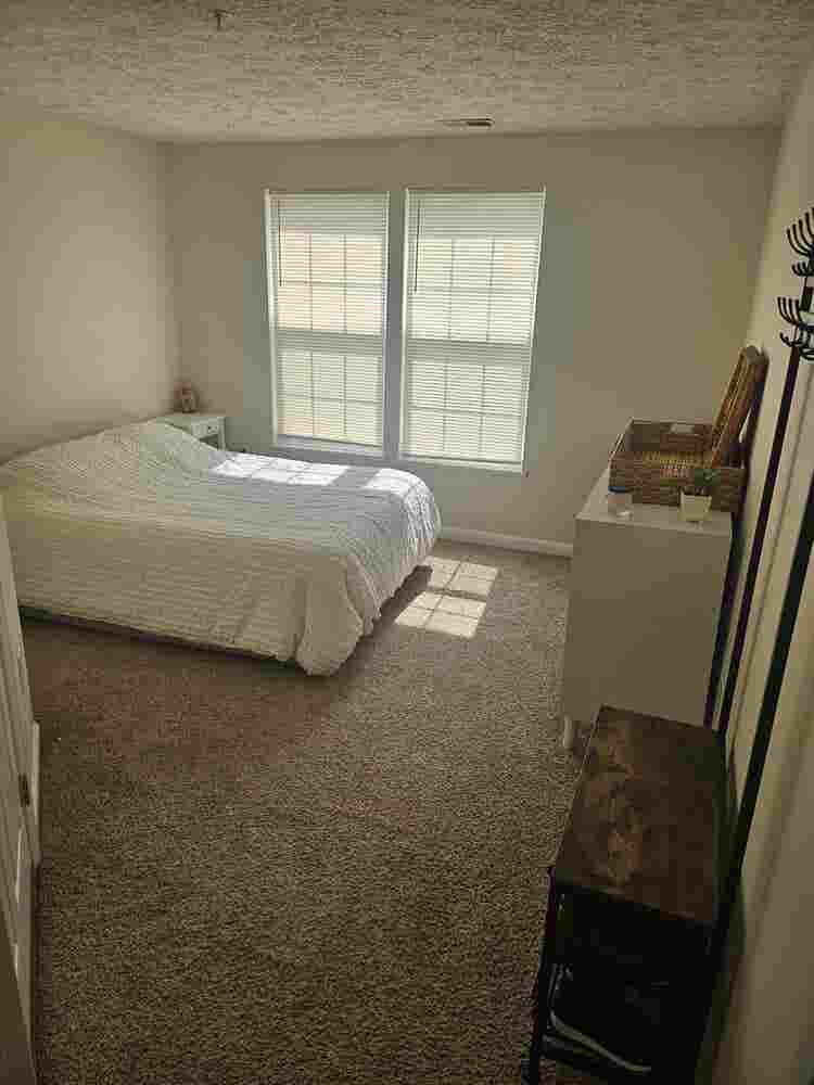 Private room w/ connected full bath