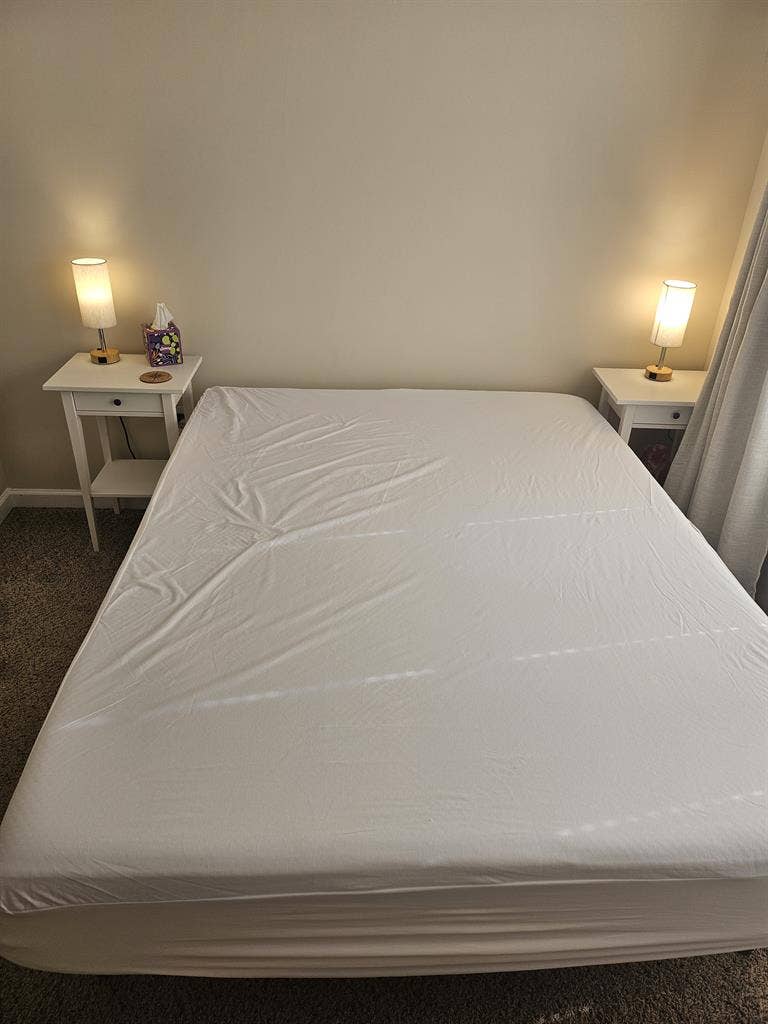 Private room w/ connected full bath