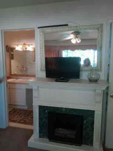 Pvt, quiet BR/BA on AZ Golf Resort