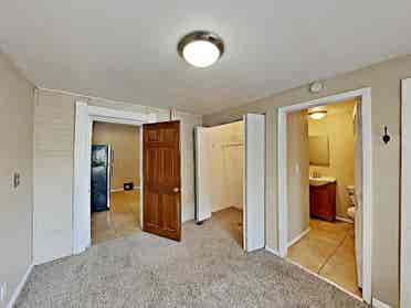 Master Bedroom & en-suite bthroom👌