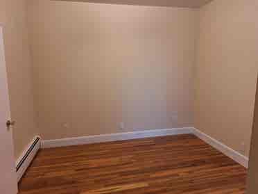 Looking for roommate