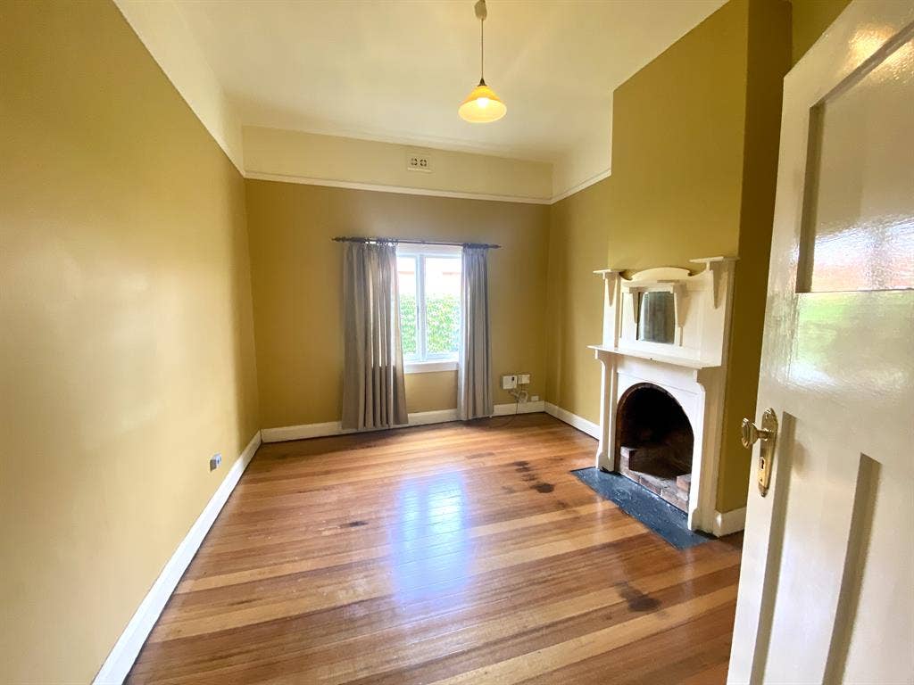 5-Bedroom Home in Newstead Location