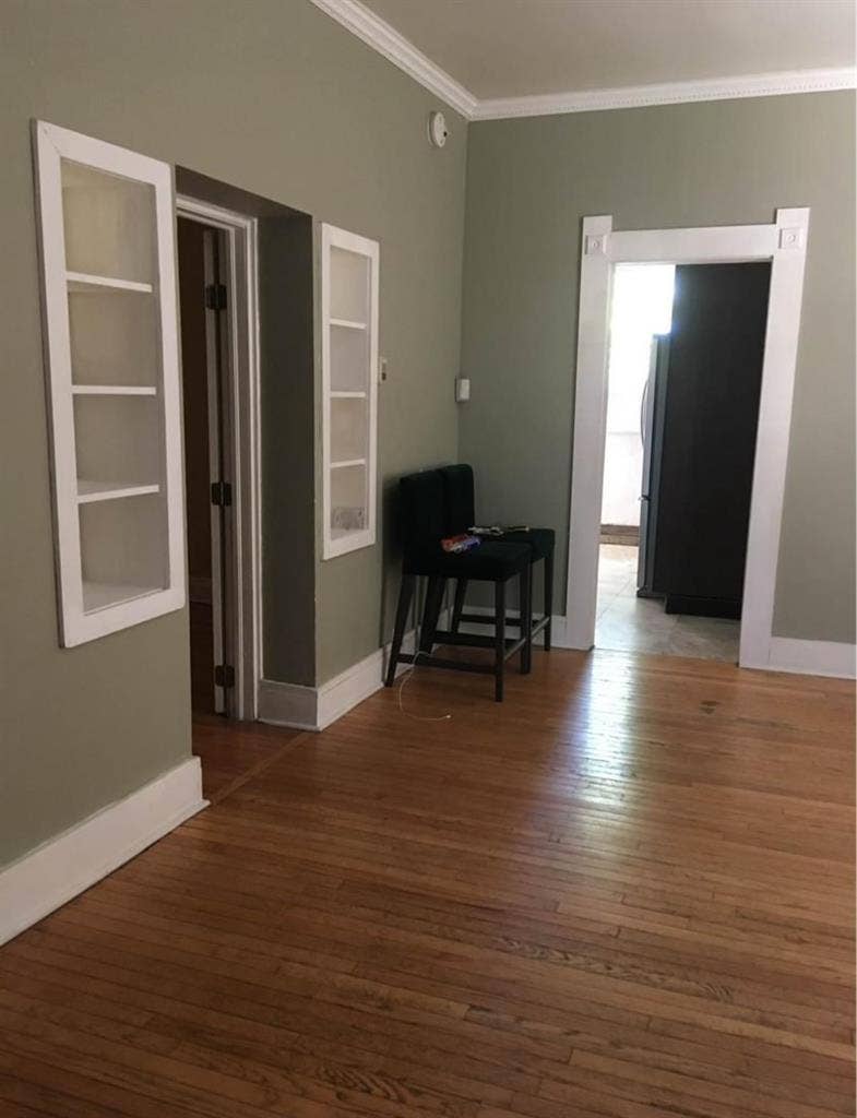 Baker Neighborhood furnished room