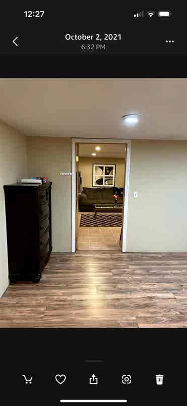 Large bedroom for rent woman only