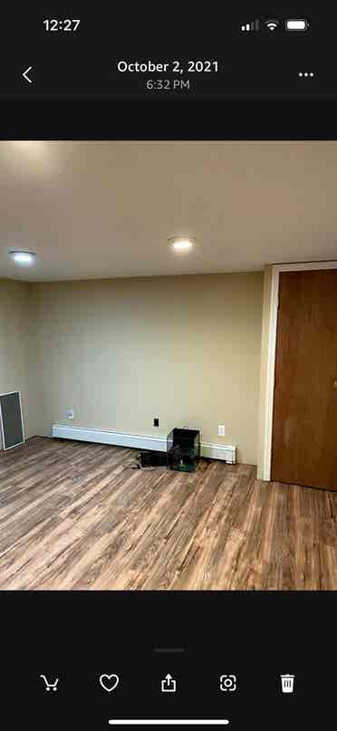 Large bedroom for rent woman only