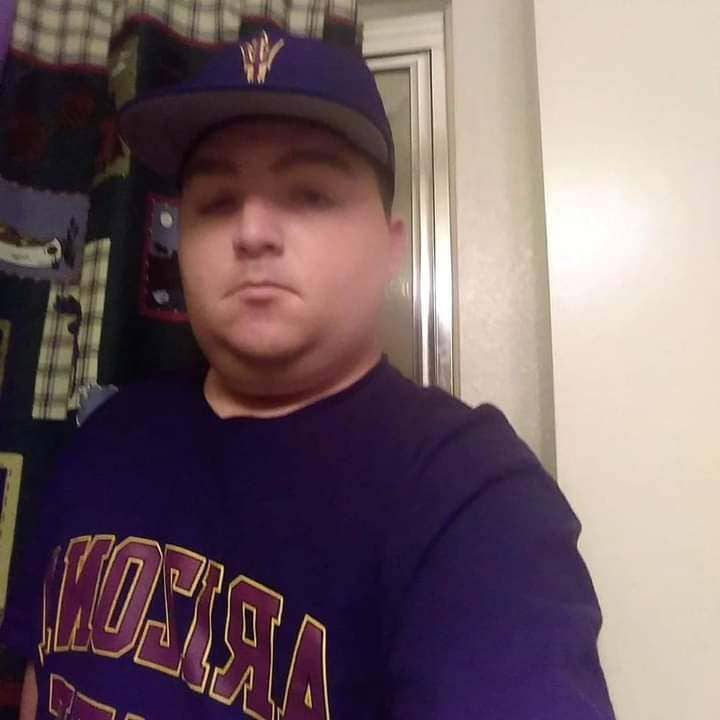 Looking For Roommate