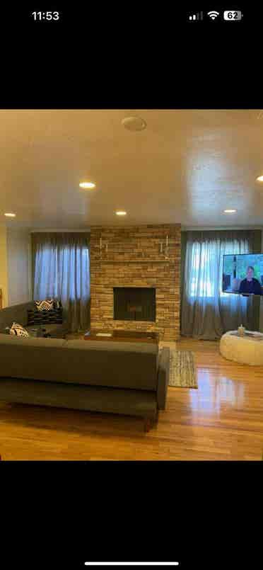 Looking for Roomate