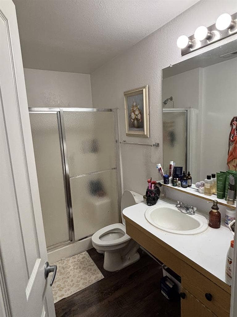 Private Bedroom with En-Suite Bath
